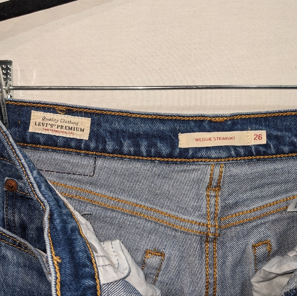 Levi's Wedgie Straight Denim Jean Pant Size 26 - Picture 4 of 11